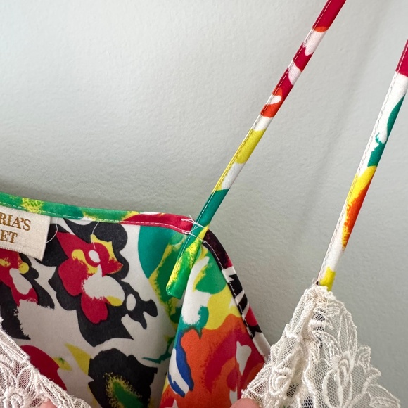 Victoria's Secret‎ Vintage Gold Tag Floral Noodle Strap Camisole Women's L - Picture 7 of 9